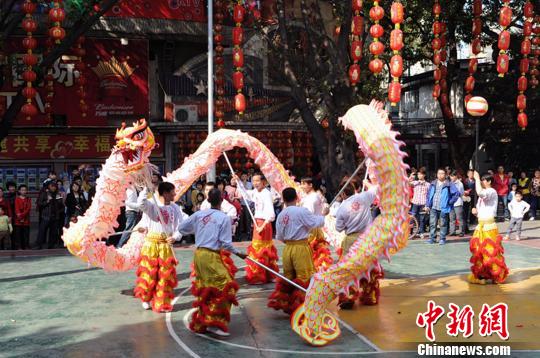 广州举办春节体育花会邀请外来工同欢共乐