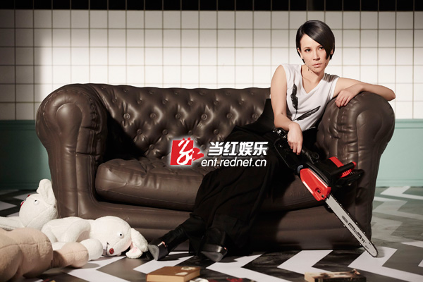 杨乃文新歌MV