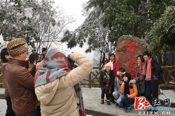 冰雪美景引热张家界核心景区节后旅游