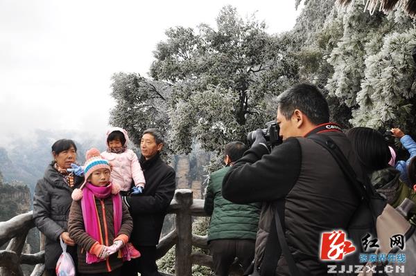 冰雪美景引热张家界核心景区节后旅游