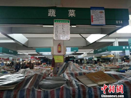 浙江萧山蔬菜商贩一家感染H7N9亡菜场生意惨淡