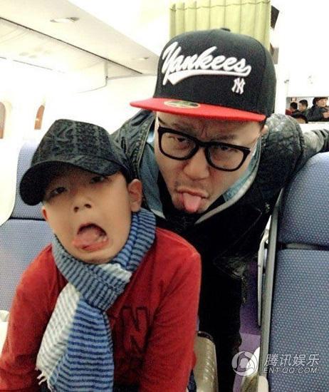 郭涛林志颖<em>文章</em> 明星<em>儿女</em>罕见超萌家居照