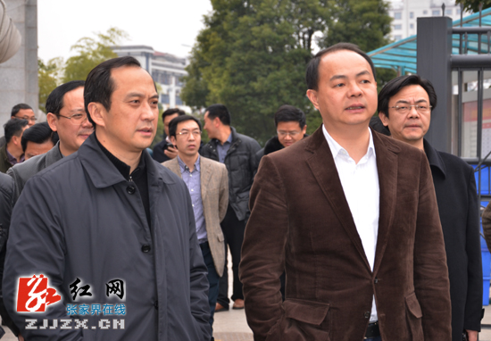 省财政厅厅长郑建新来张家界市调研