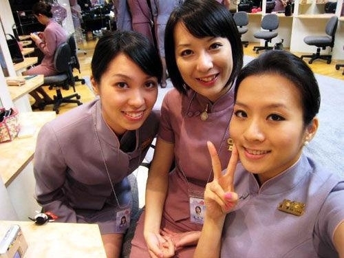 <em>空姐</em>真实<em>收入</em>曝光外航<em>空姐月薪</em>两万以上为准金