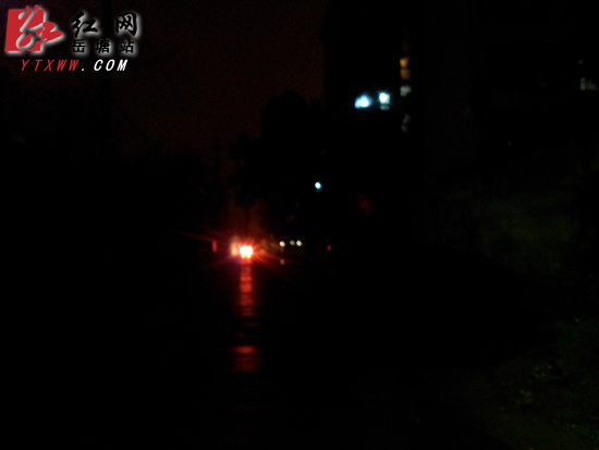 板马路500米道路没路灯 “牵累”千多住户