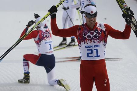 瑞士运动员冬奥会获得两枚金牌 市长奖励一头