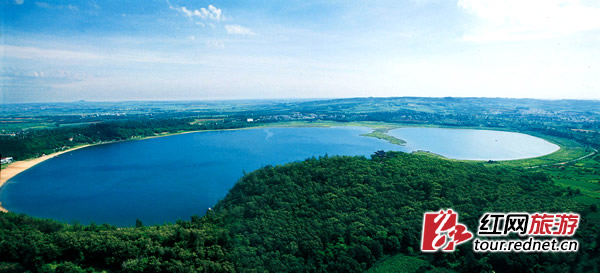 湛江市湖光岩风景区风光。 资料图
