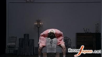 日本美女广告中头碎瓦片引发海外网民热捧