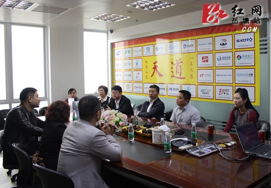 区长王永红带队对经开区洽谈项目进行实地考察