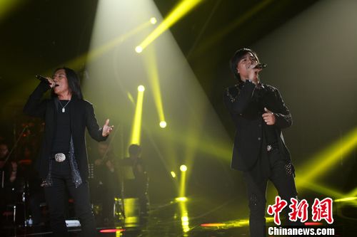 动力火车《歌手2》唱《当》惹全场大合唱（图）