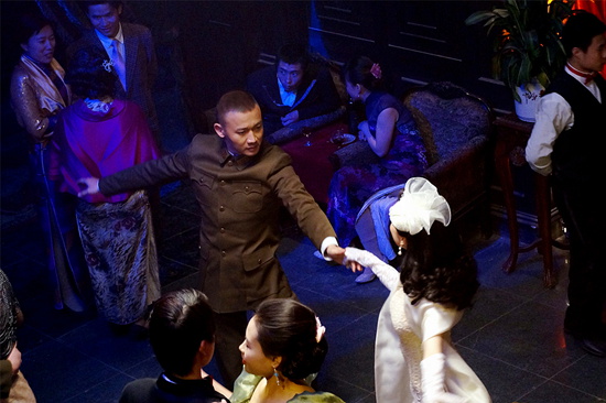 聂远、黄圣依舞会戏份