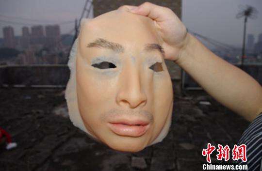 小偷全武行上阵盗窃“人皮面具”惊呆民警（图）