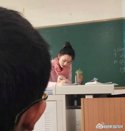 四川美女老师酷似刘诗诗 男生出勤率爆表(组图)