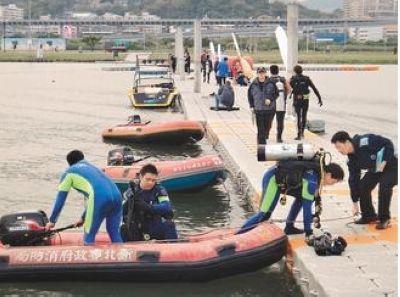 参加铁人三项比赛台湾鸿海经理下水后失踪（图）
