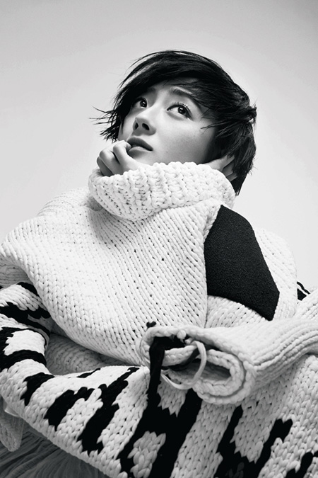 桂纶镁凌乱秀发