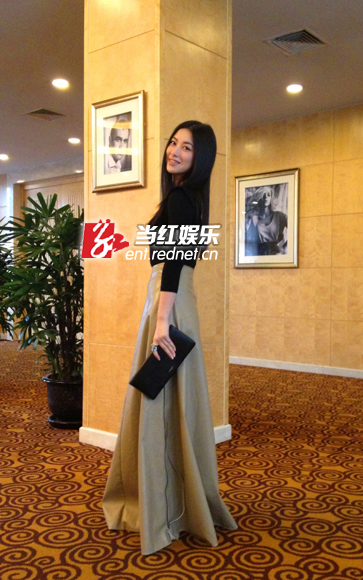 朱珠 黑衣长裙名媛气质