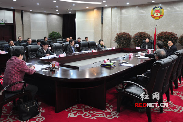3月21日下午，十一届湖南省政协召开第17次主席会议。