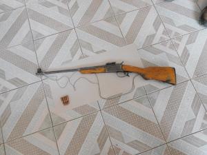 缴获的枪支和子弹 本组图片为警方供图