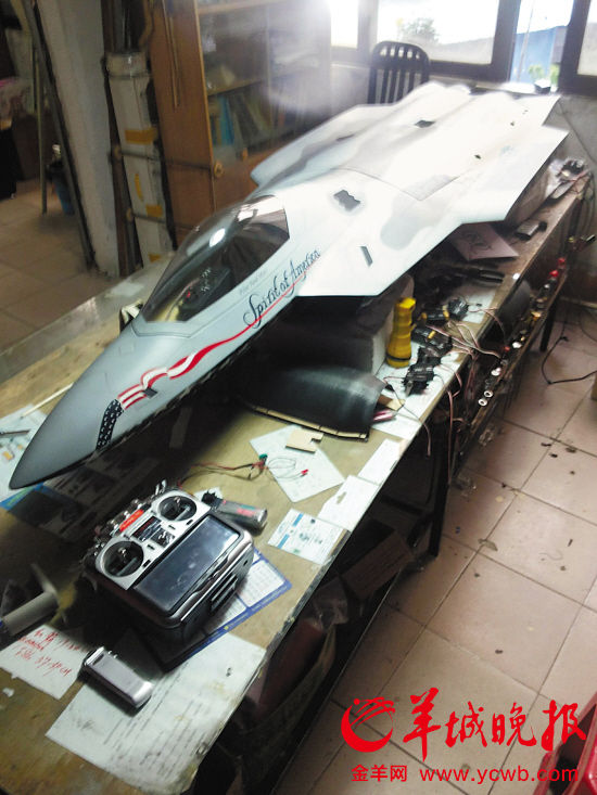 揭秘广东佛山航模土豪圈:15万一台 坠毁后再购