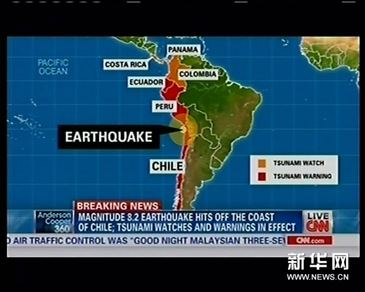 　　这张4月2日拍摄的美国有线电视新闻网（CNN）的电视截图显示的是智利发生地震区域的地图。