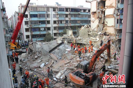 奉化塌楼致1死6伤调查组成立承诺追查责任主体