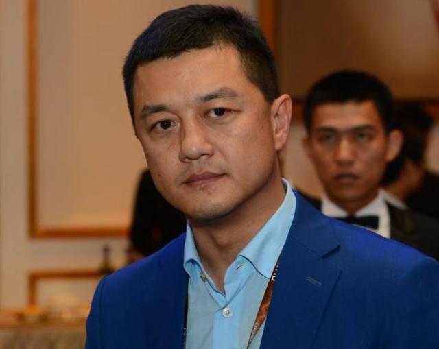 李亚鹏回应嫣然风波：北京有雾霾 但终会有晴天