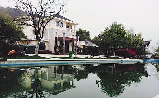 浙江一村支书违建数千平别墅 亭台水榭俱全(图)