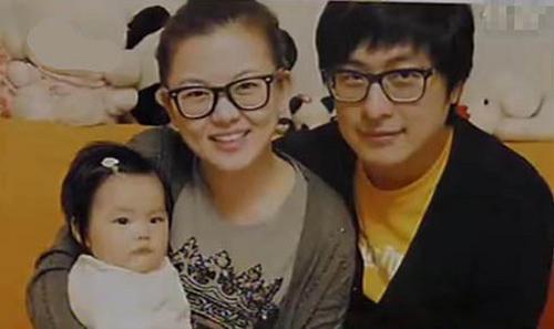 王岳伦曾偷看李湘手机查岗 被对方抓包后尴尬