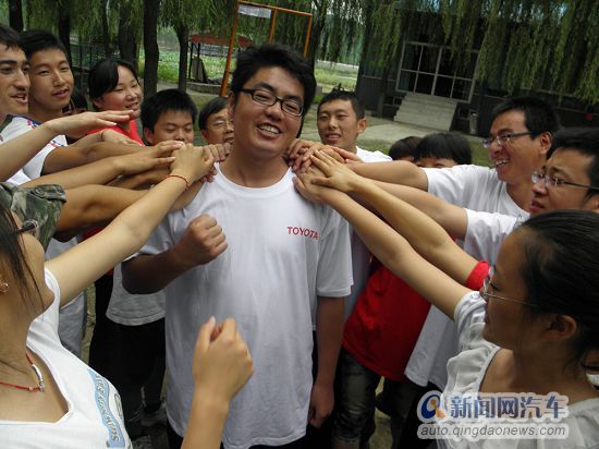 “雪中送炭”激励贫困大学生不断向前