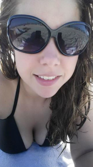 美国空军女孩甜美笑容自拍走红网络