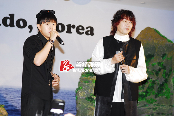 魏一宁演唱新歌