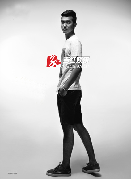 于湉首本写真热销 时尚大片展现成熟魅力(图)