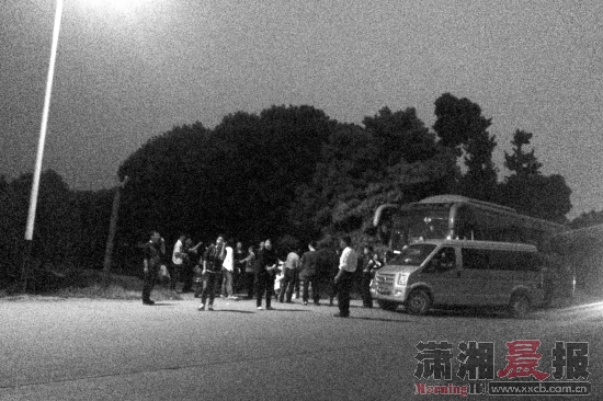 旅游.jpg