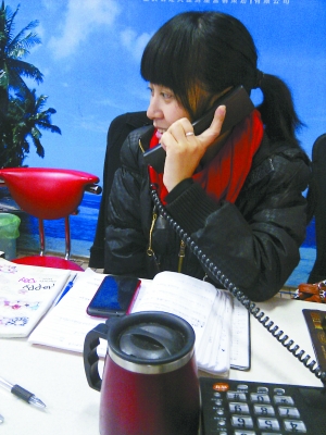昨日上午，娟子正忙着给客户打电话。