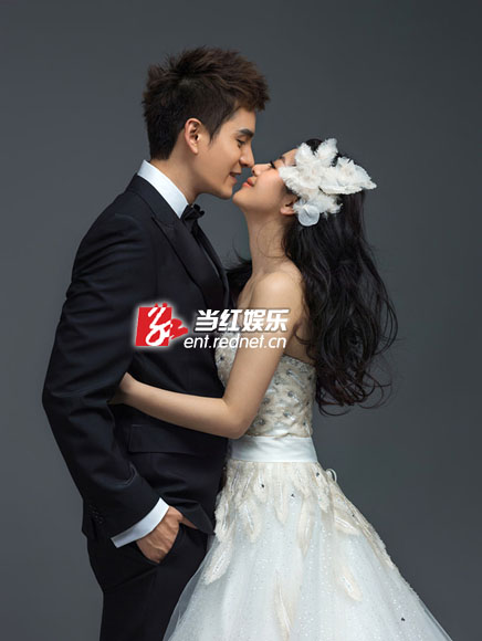 小李琳经超甜蜜拥吻