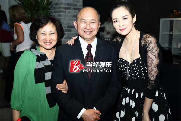 章子怡与吴宇森导演及太太