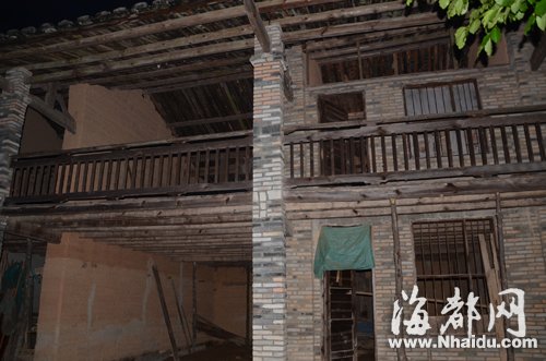 女学生在这栋废弃的楼房内被侵害