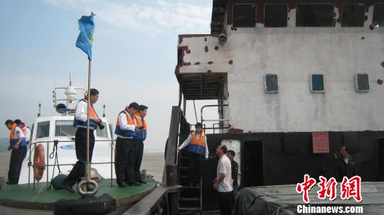 福建海事联合巡航开展“五一”海上安全大检查