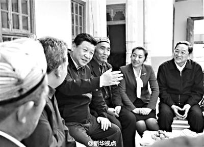 习近平十八大后首赴南疆考察 看望村民验证政策