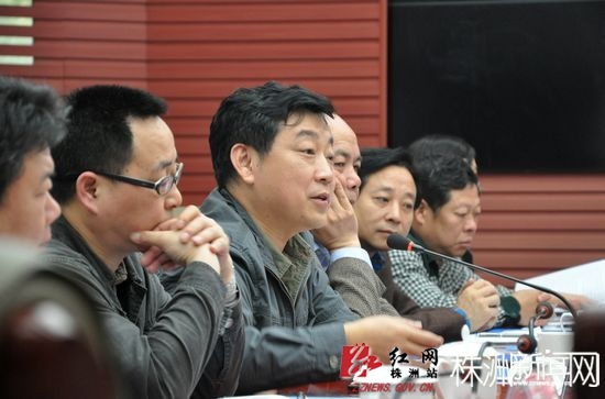 　朱庸靖表示，宅基地管理应做到“管导结合”。