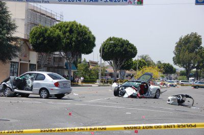 驾法拉利跑车与现代相撞中国留美男生车祸亡(图)