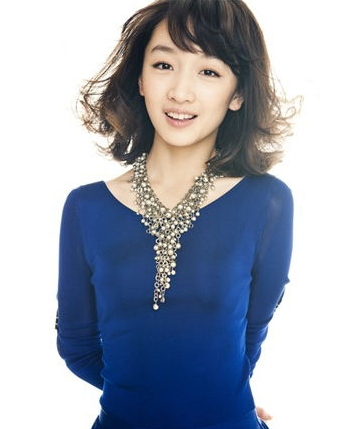 周冬雨领衔<em>主演</em>《<em>同桌的你</em>》 最美校花发型盘