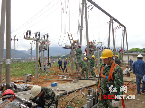 110千伏杨公桥变电站10千伏改造后，负荷接入施工现场。