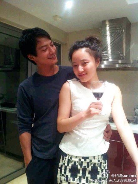 周迅男友与微博网友@柏煊summer