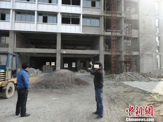 湖北“独行大盗”雇工人偷130台空调被擒（图）