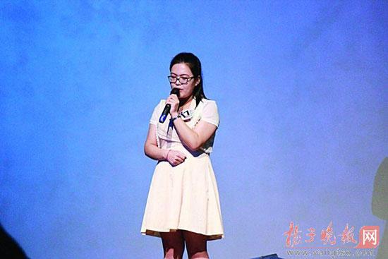 女生大学期间减肥100斤逆袭成“女神”(组图)