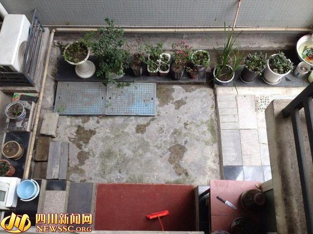 1岁女童23楼坠亡 半小时前还给保安做“飞吻”