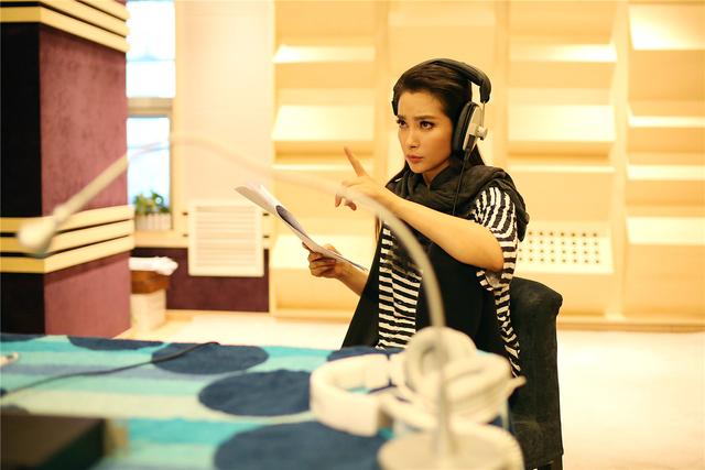 李冰冰为《变形金刚4》配音 强势台词引猜想