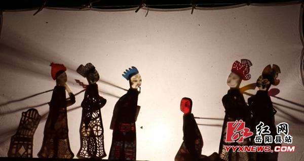 传统皮影戏表演