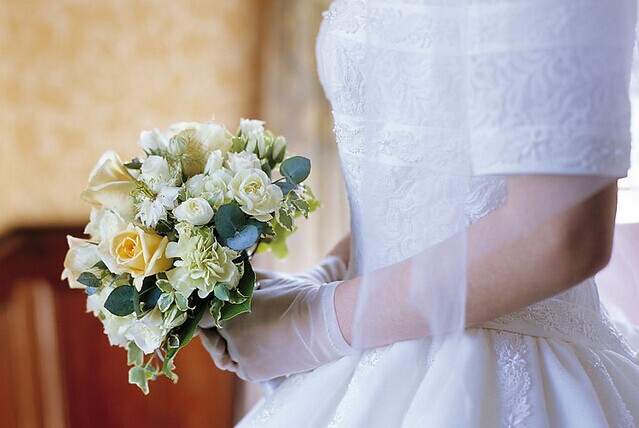 女子嫁了大哥后又与小弟“结婚” 兄与前妻旧情复燃拒复婚